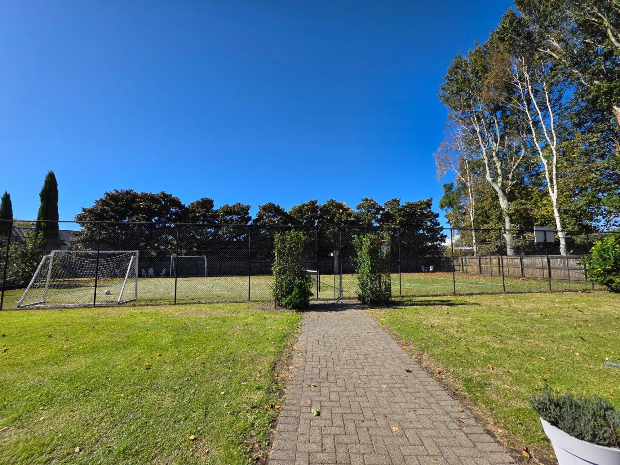 Bethlehem Motor Inn And Conference Centre Tauranga Bagian luar foto