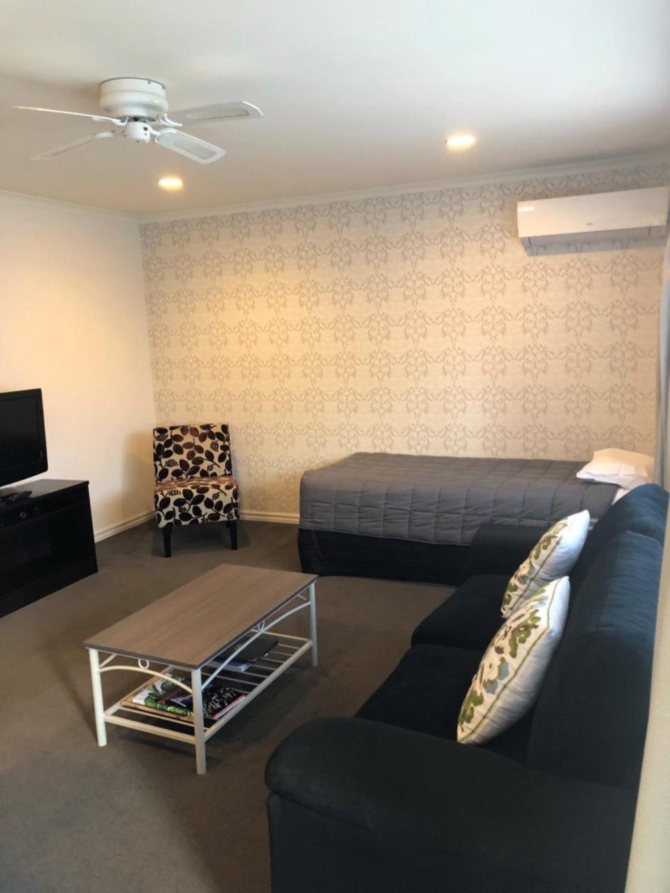 Bethlehem Motor Inn And Conference Centre Tauranga Bagian luar foto